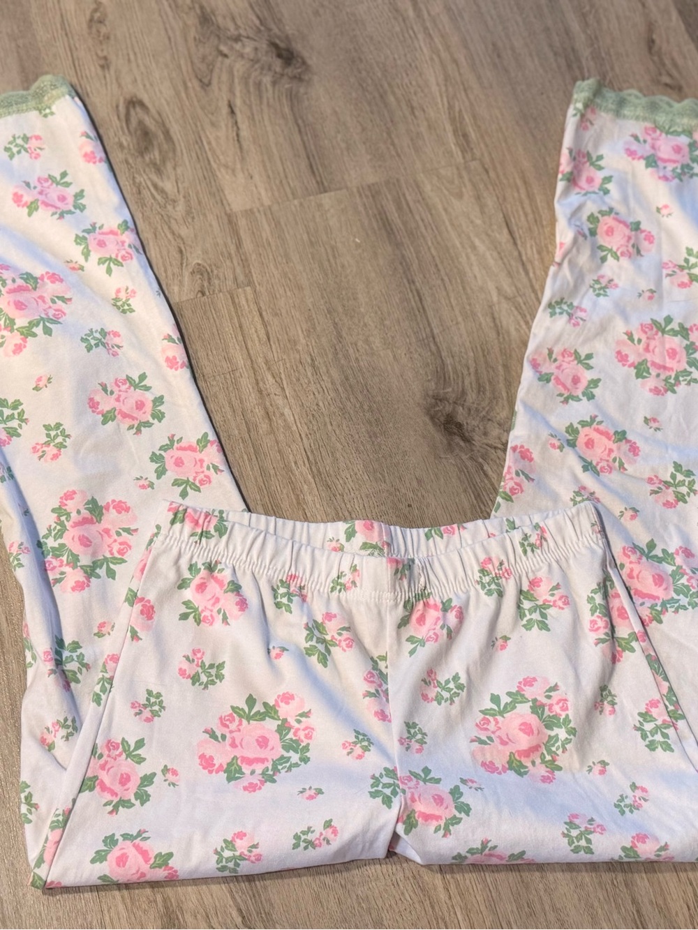 NWT SHABBY CHIC SMALL FLORAL PAJAMA
LOUNGE SET - Picture 8 of 8